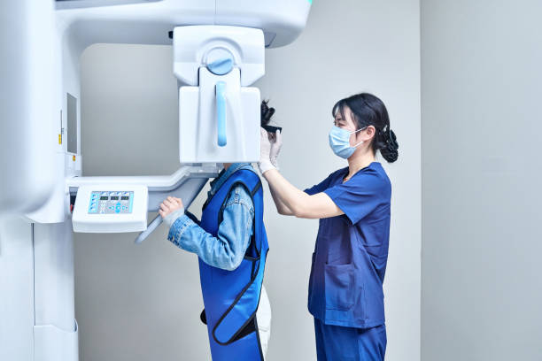 Best Emergency Root Canal Treatment in Moon Lake, FL